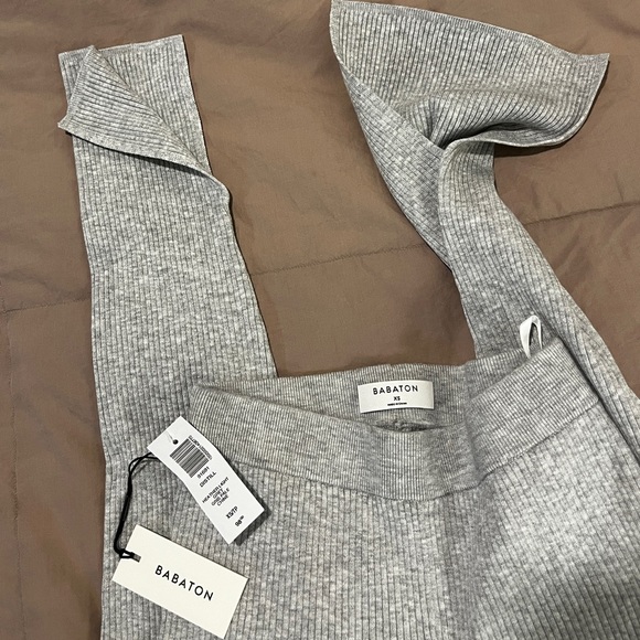 NWT Aritzia Babaton Gray Distill Leggings - Picture 5 of 6